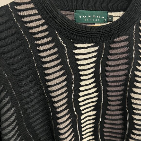 Vintage TUNDRA Black / White 90s Style Pullover Sweater sz LARGE L - Picture 2 of 3